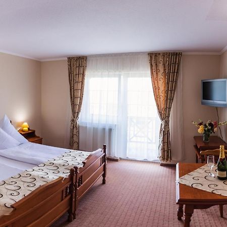 Hotel Europa Kokeltal Fehéregyháza Kültér fotó