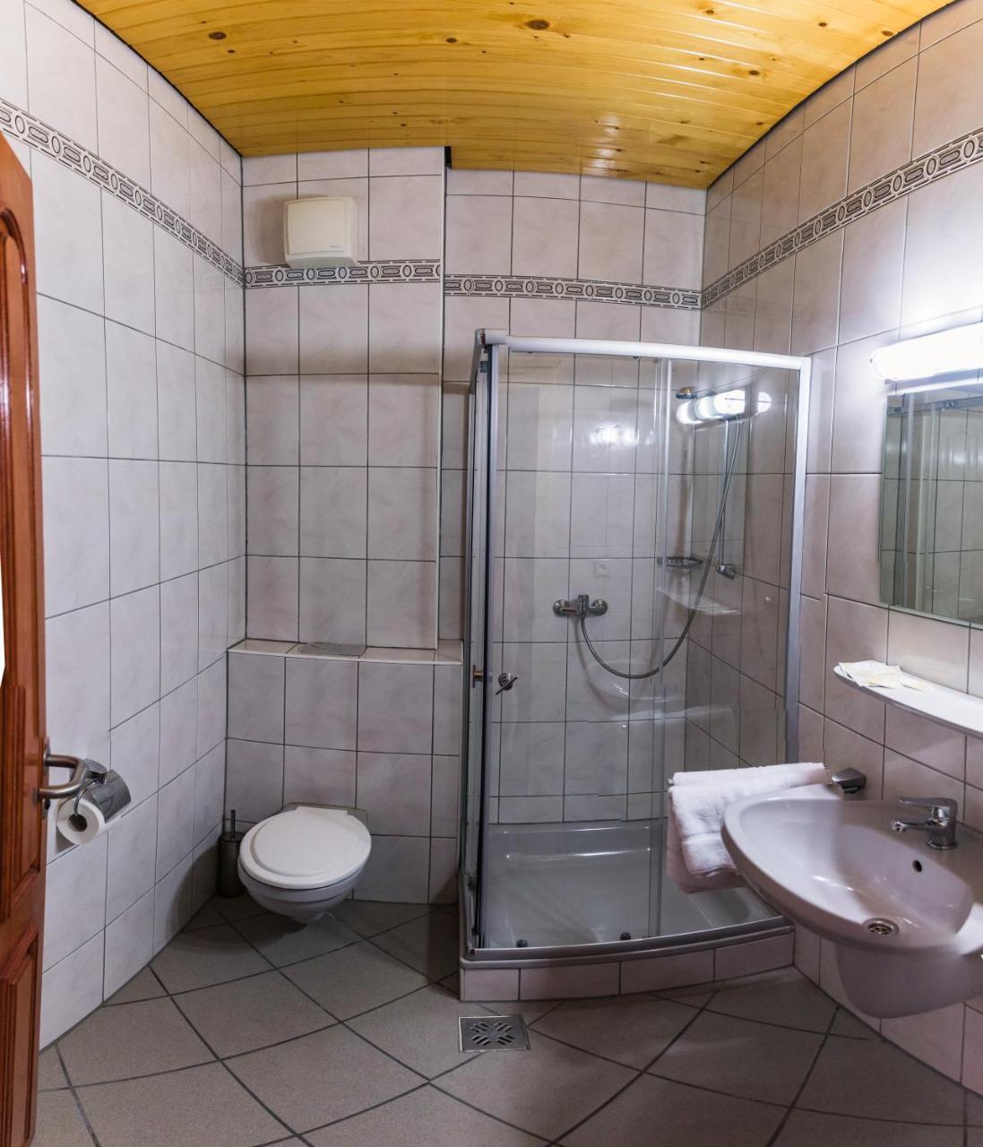 Hotel Europa Kokeltal Fehéregyháza Kültér fotó